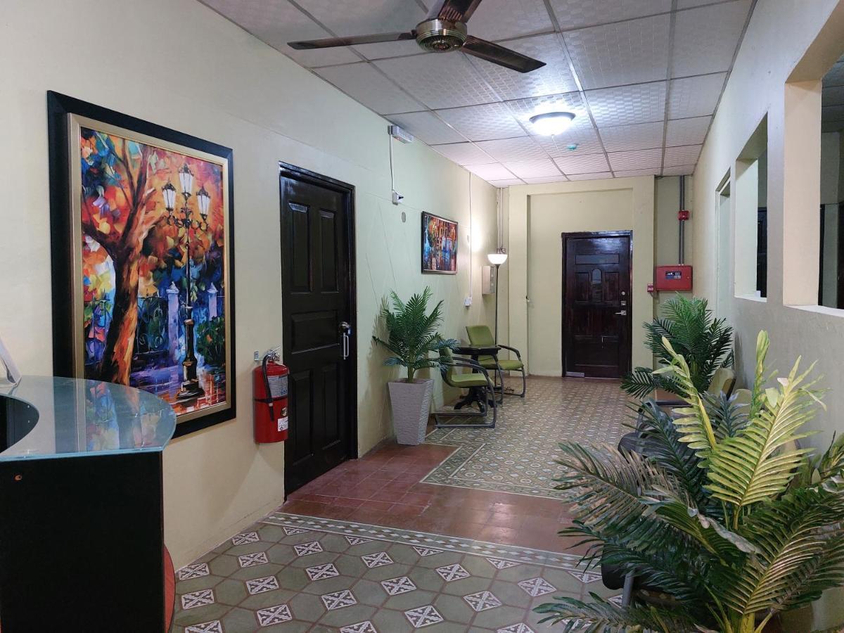 Hospedaje Los Lirios Chitré Buitenkant foto