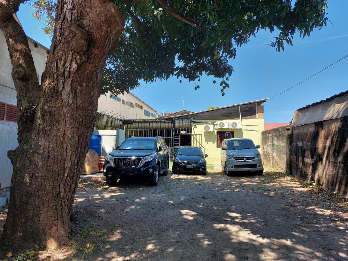 Hospedaje Los Lirios Chitré Buitenkant foto