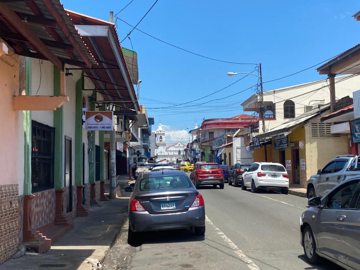 Hospedaje Los Lirios Chitré Buitenkant foto
