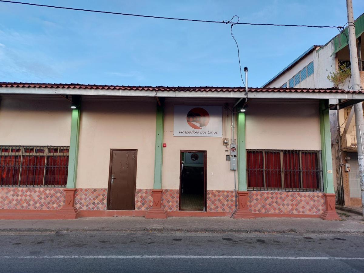 Hospedaje Los Lirios Chitré Buitenkant foto